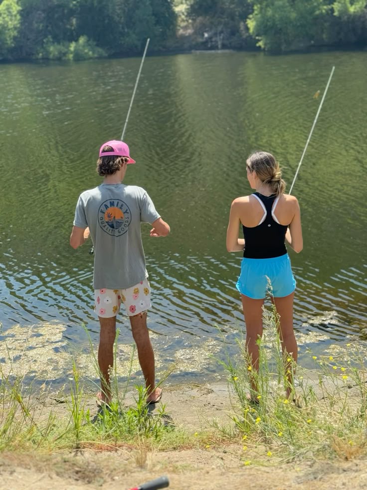 files/guy_and_girl_fishing.jpg